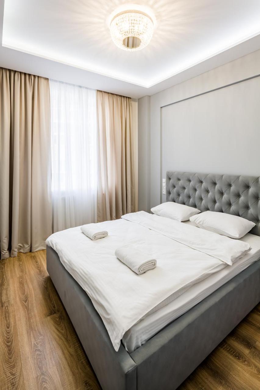 Royal Premier Apartment Lviv Exterior foto