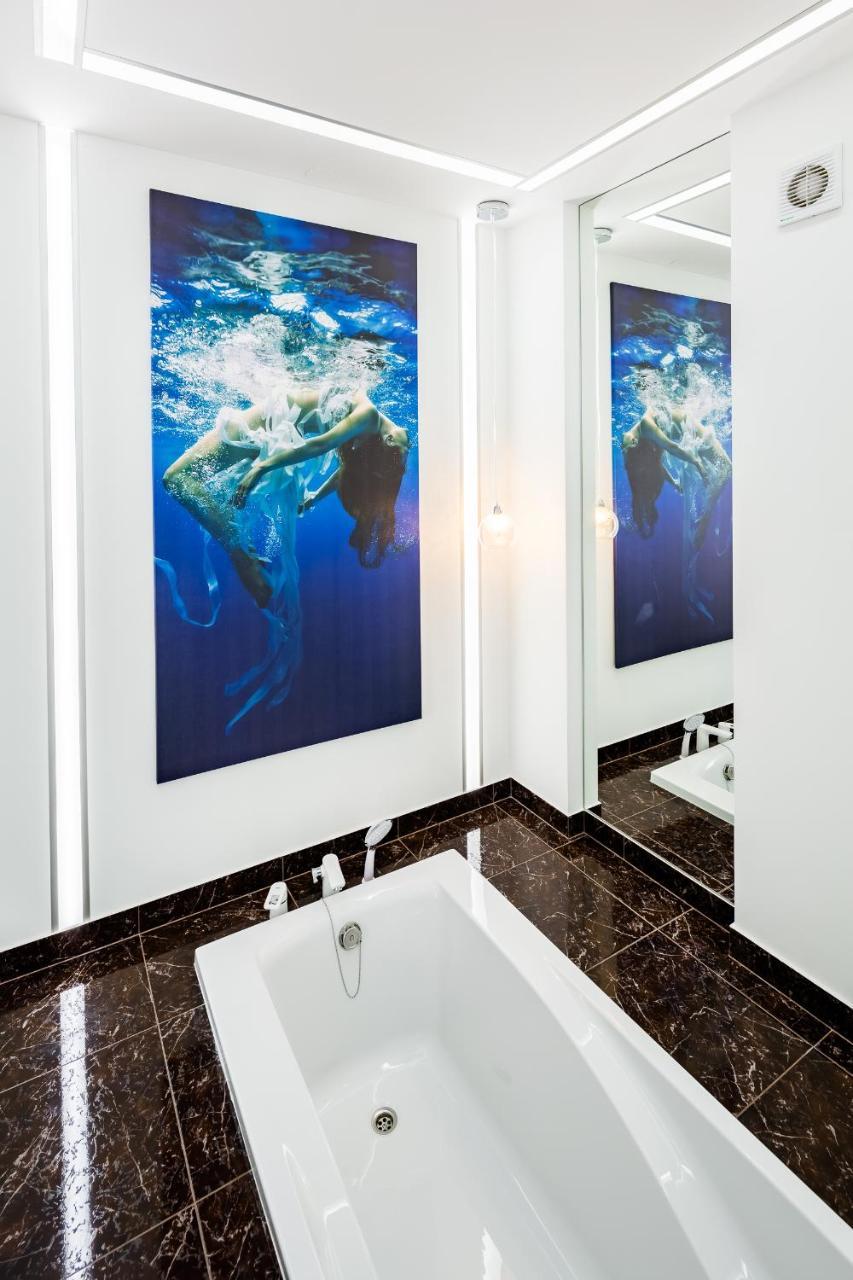 Royal Premier Apartment Lviv Exterior foto